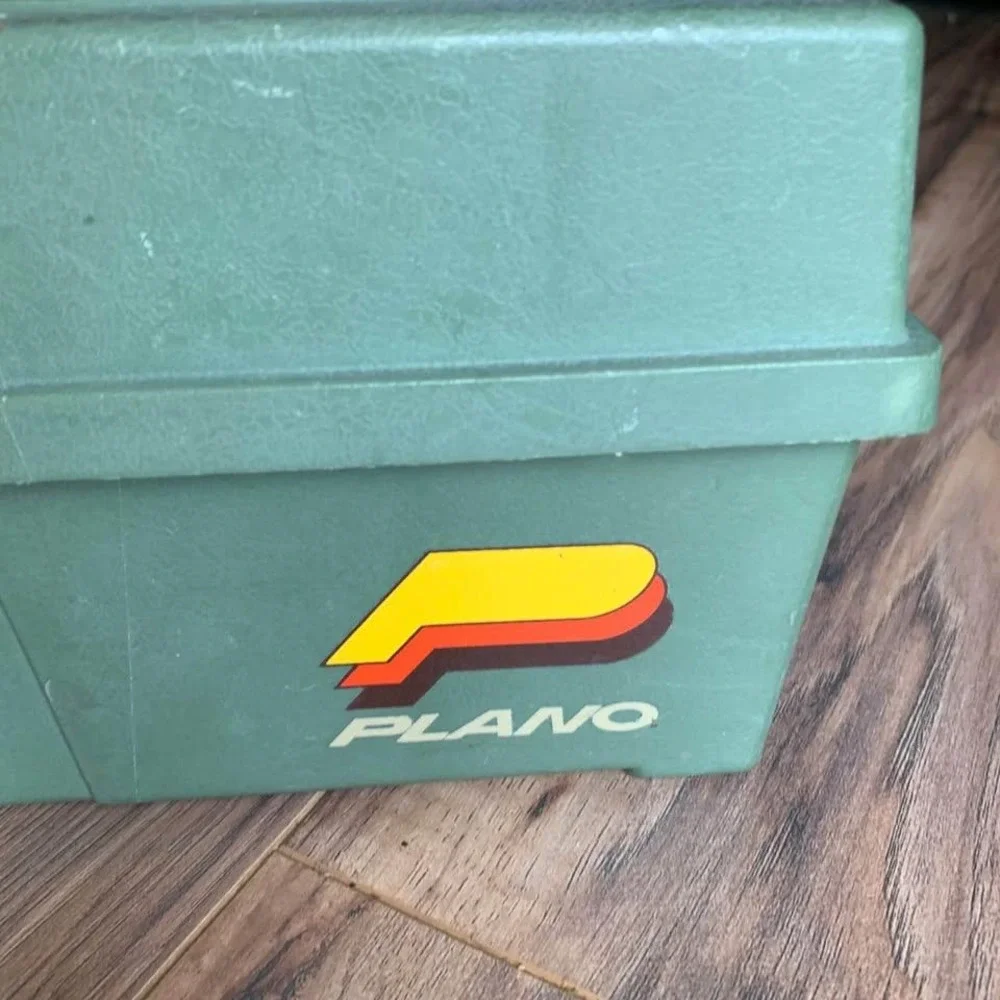 Plano 2110 Vintage Fishing Tackle Box Green Single Tray With Lures And Hooks